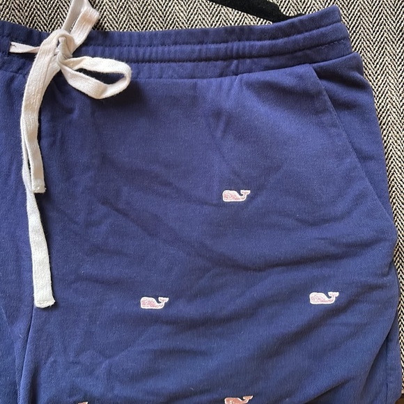 Vineyard Vines for Target sweat shorts - navy blue, pink embroidered whales - XL - Picture 2 of 5
